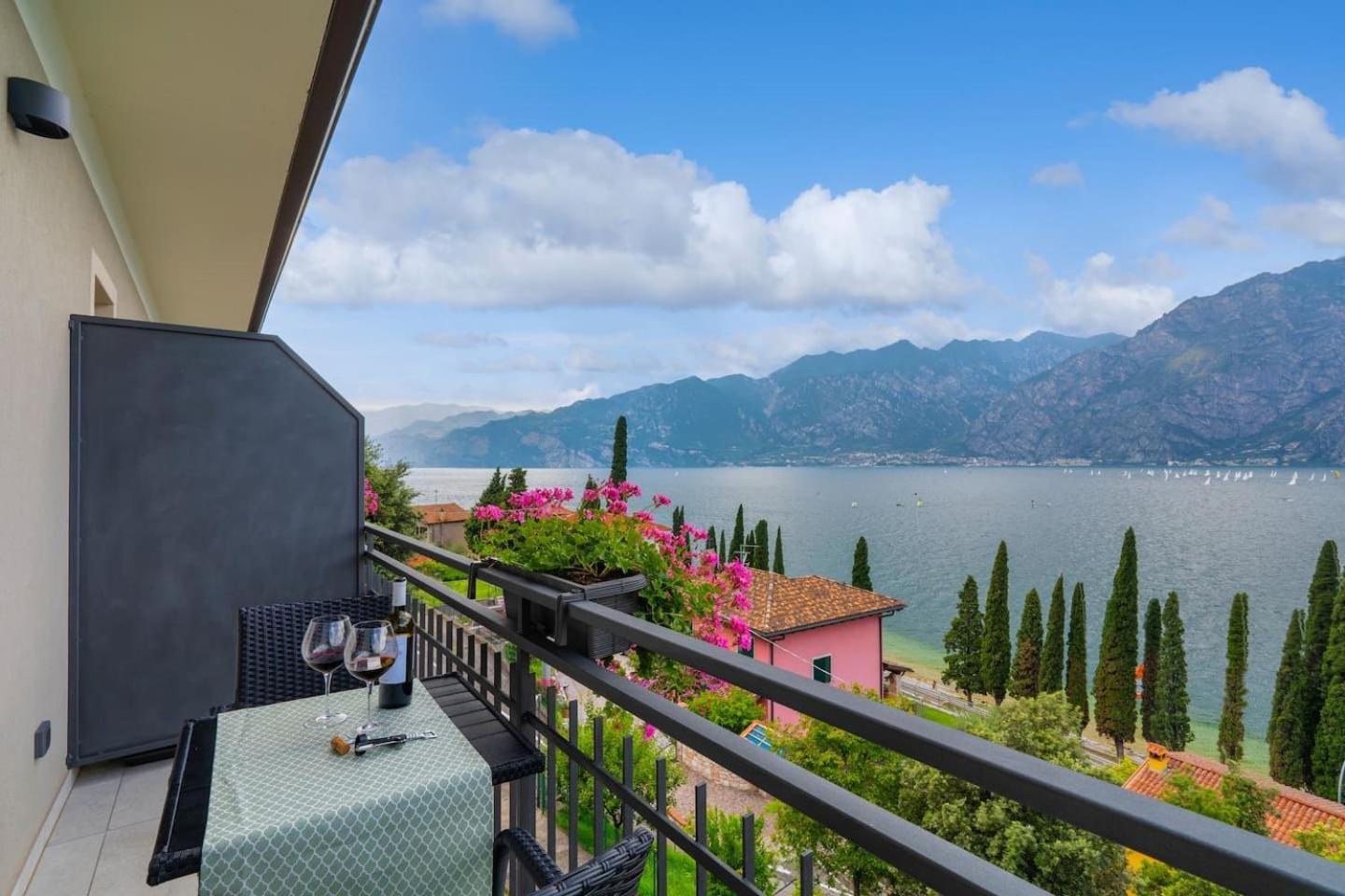 Finestra Sul Lago Malcesine Apt Riva Exteriör bild