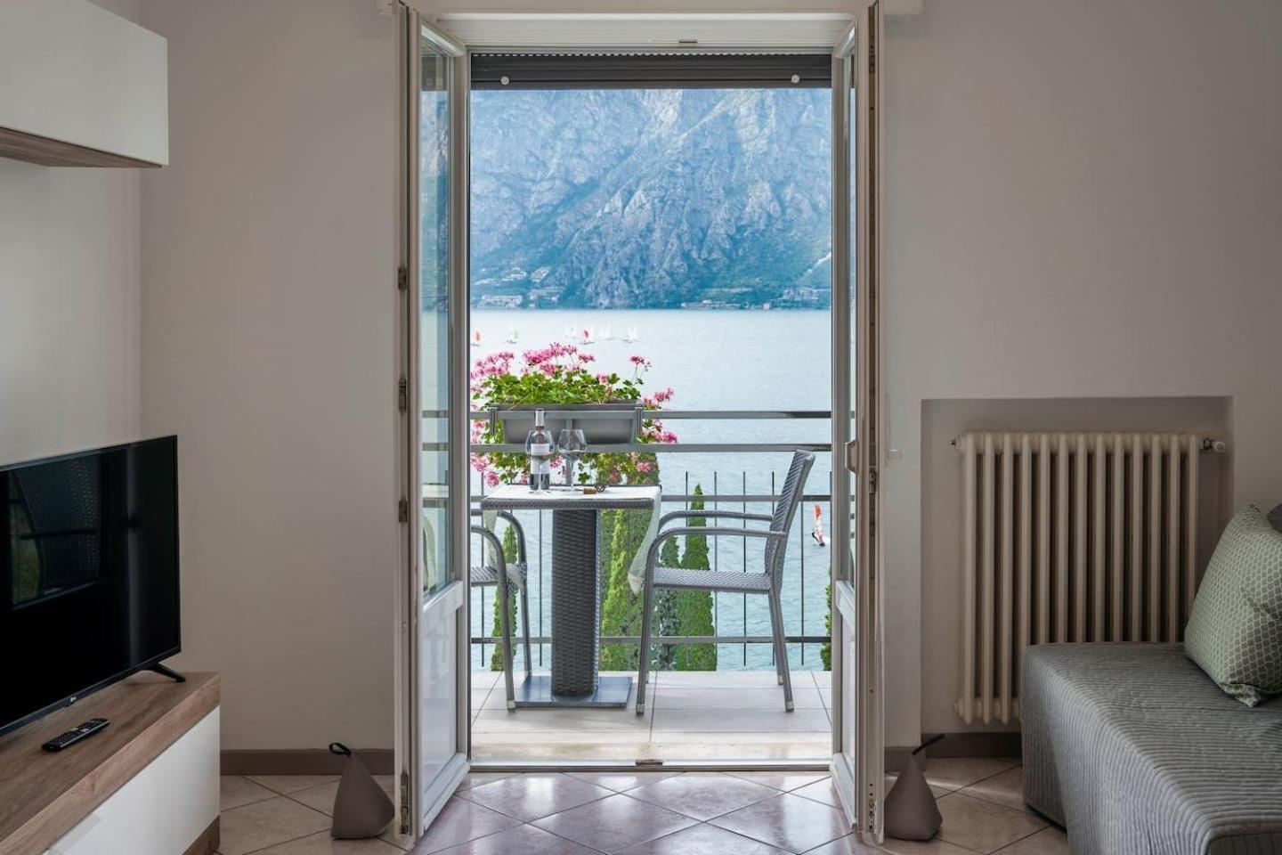 Finestra Sul Lago Malcesine Apt Riva Exteriör bild